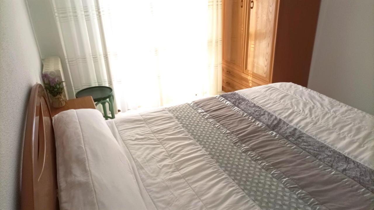 Garden Lodge Hostal Evencio Рибадавия Экстерьер фото