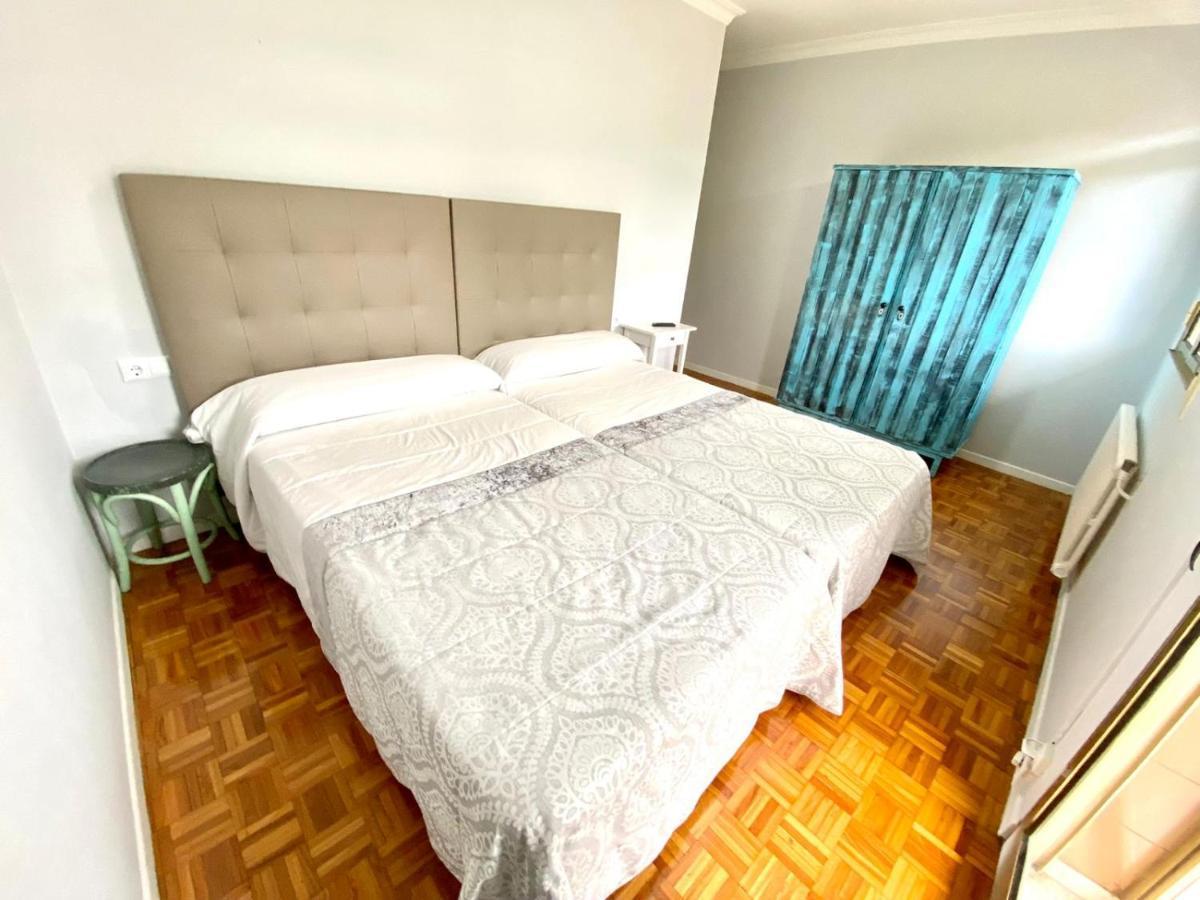 Garden Lodge Hostal Evencio Рибадавия Экстерьер фото