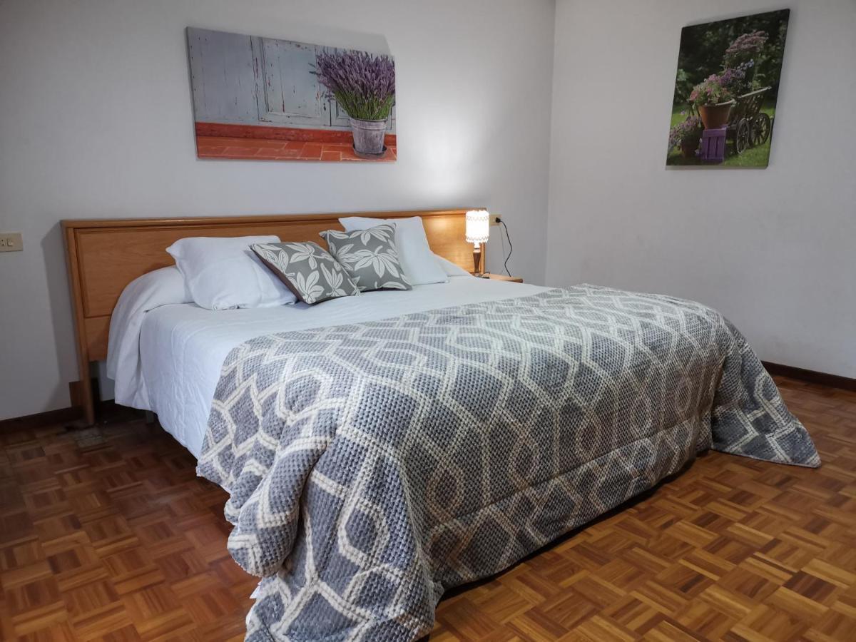 Garden Lodge Hostal Evencio Рибадавия Экстерьер фото